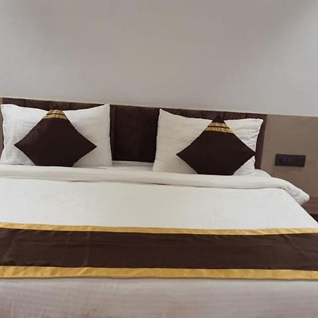 Hotel Citrus Lucknow Exterior photo
